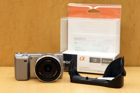 NEX-5�p �{�f�B�P�[�X LCS-EMB1A �\�j�[�X�^�C���ő��������̔���