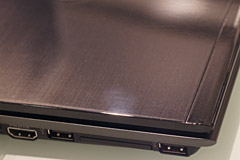 VAIO Z�V���[�Y�@�O���b�V�[�v���~�A���J�[�{��