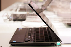 VAIO Z�V���[�Y�@�V�����_�[�f�U�C��
