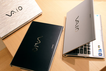 VAIO Z�V���[�Y�@���^�����U�C�N�A���^���V�[���h