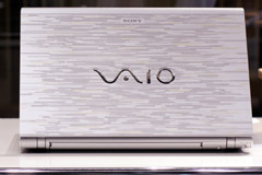VAIO Z�V���[�Y�@���^�����U�C�N�A���^���V�[���h