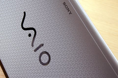 VAIO Z�V���[�Y�@���^�����U�C�N�A���^���V�[���h