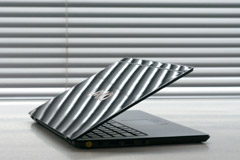VAIO X�V���[�Y�@�v���~�A���J�[�{��