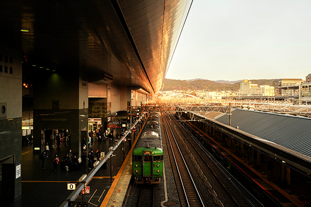 α7RIVで写した 1Shot!鉄道写真 引退間近.. 京都お抹茶色の113系通勤電車