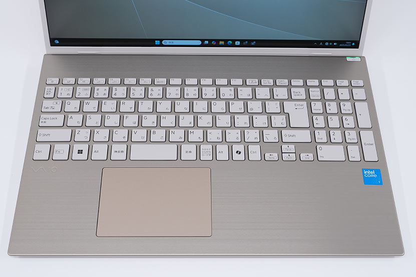 VAIO F16 のキーボード