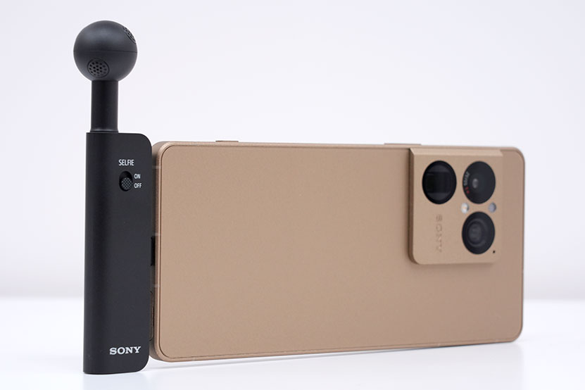 ECM-AX10 と Xperia 1 VIII 組み合わせ画像