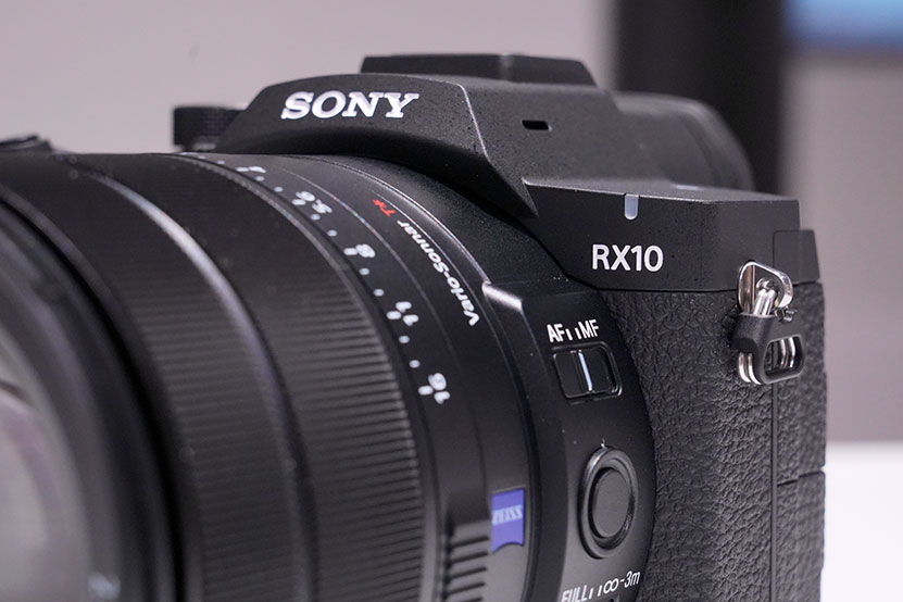 RX10V タリーランプの位置がわかる画像