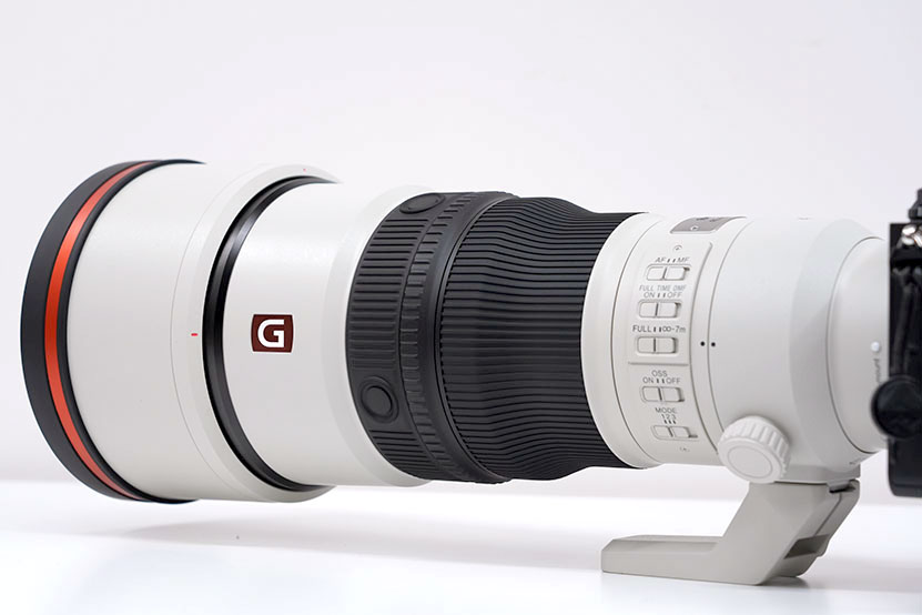 フードを取り付けたFE 400mm F4.5 GM OSS