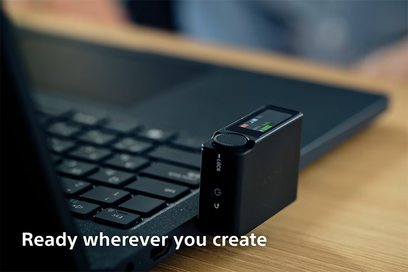 USB-Cアダプタを使ってPCとつながっているイメージ