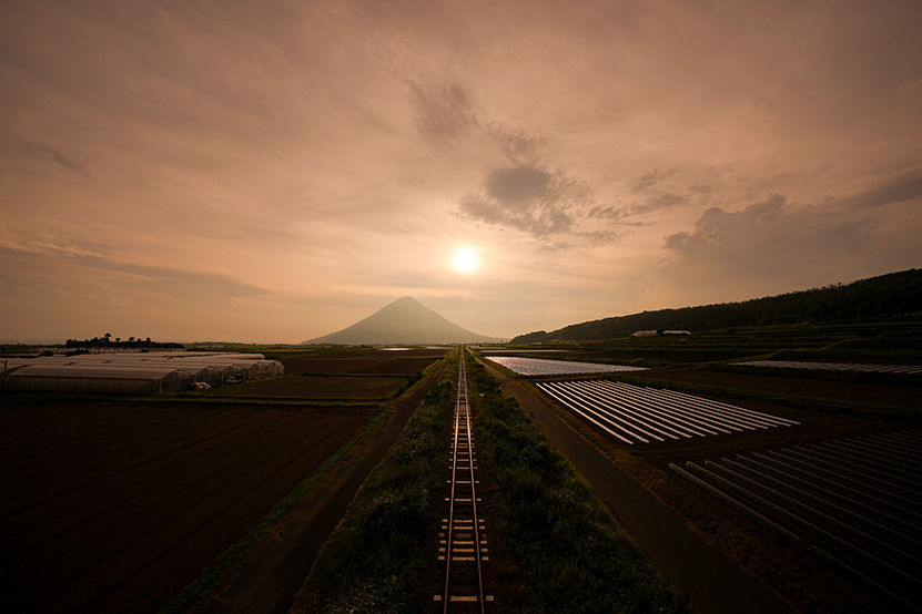 SEL1224GM 作例 太陽・線路・山・景色