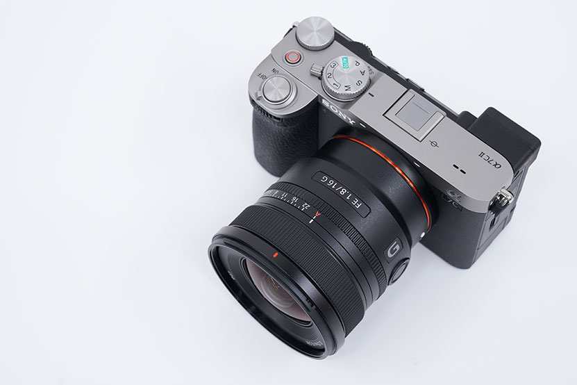 コンパクトな α7C系との相性は抜群