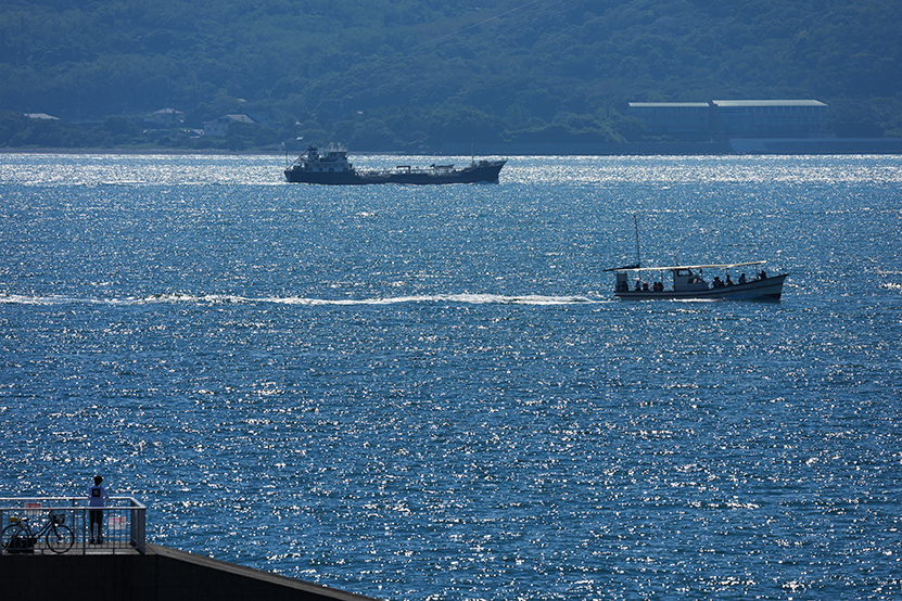 作例 風景(海と船と釣り人)