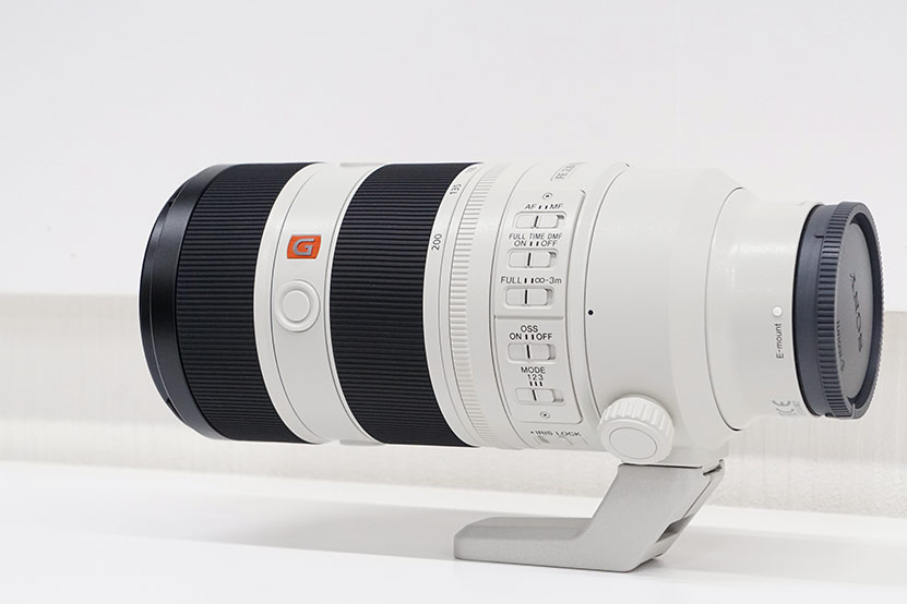 SEL70200GM2 左後方から