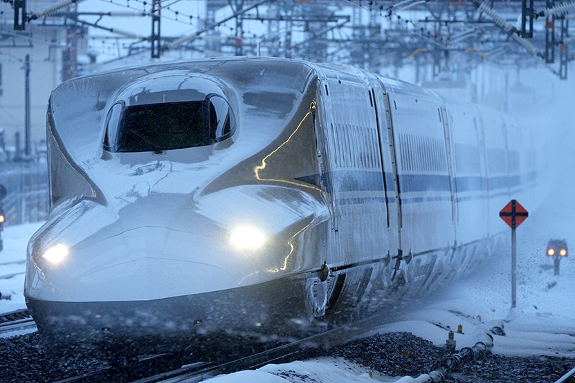 SEL70200GM2 作例　新幹線