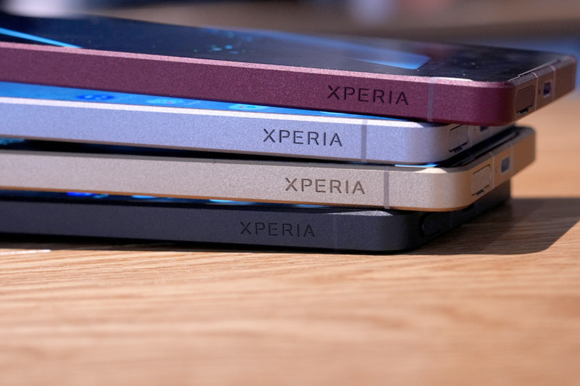 Xperia 1 VIII 側面ロゴデザイン