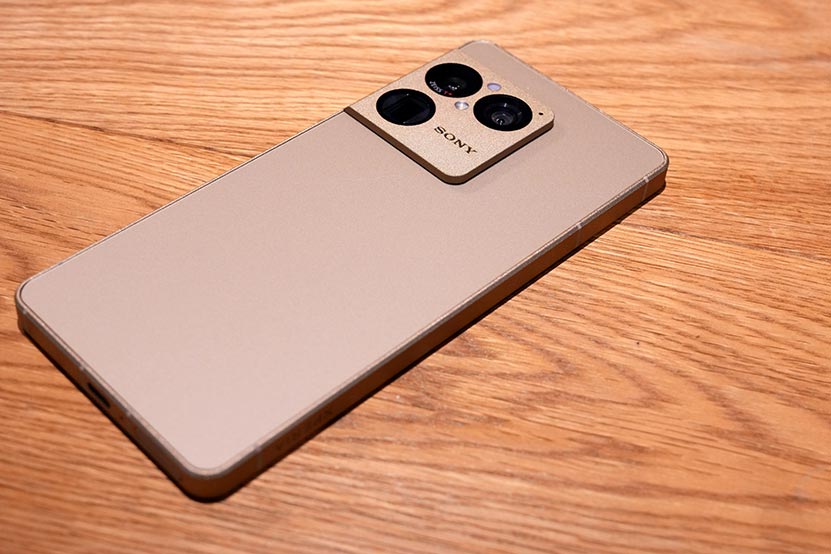Xperia 1 VIII ネイティブゴールド1