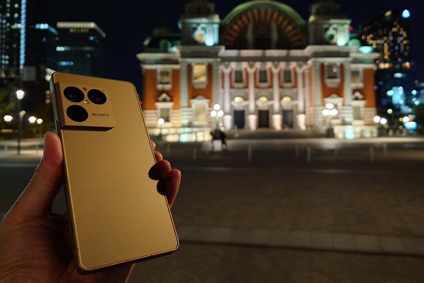 夜とXperia1VIII