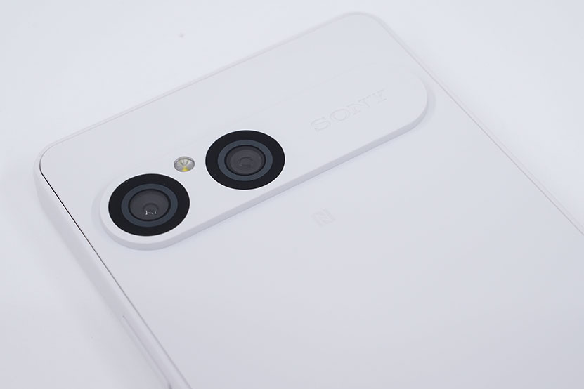 Xperia 10 VII SIMフリーモデル ホワイト４