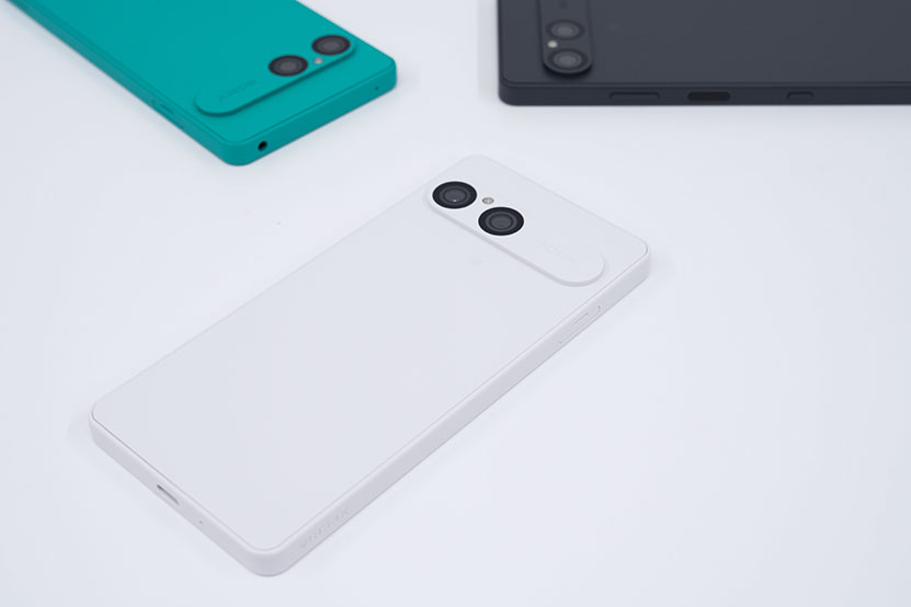 Xperia 10 VII SIMフリーモデル ホワイト１