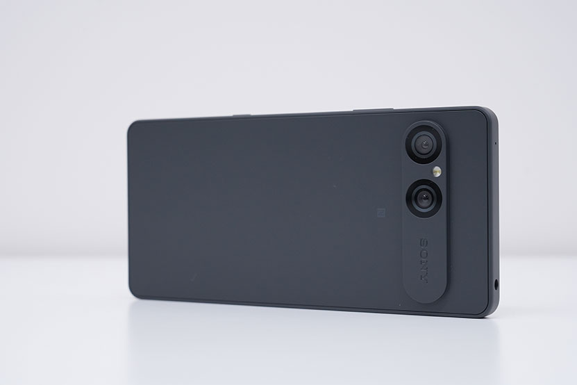 Xperia 10 VII SIMフリーモデル チャコールブラック３