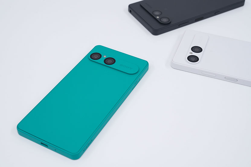 Xperia 10 VII SIMフリーモデル ターコイズ１