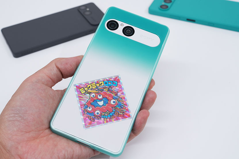Xperia 10 VII ホワイト ＋ターコイズの組み合わせ（シール込み）