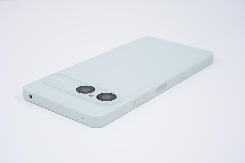 Xperia 10 VIII フローズンホワイト 2